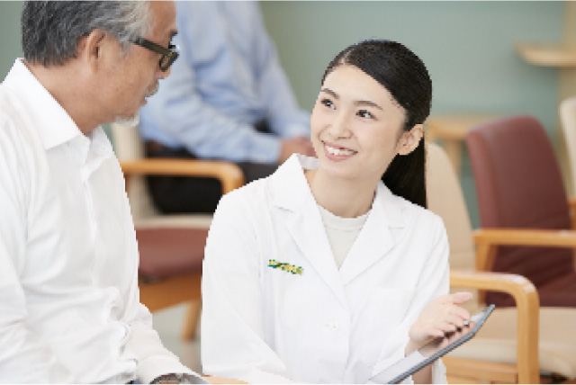 【地域に密着して働く薬剤師編】
～薬にもできない仕事を～
